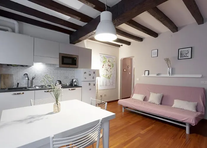 Rua Freda Apartments