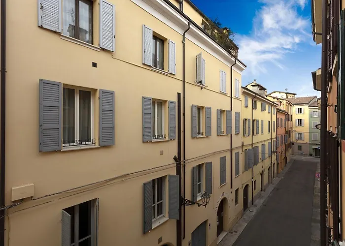 Rua Freda Apartments